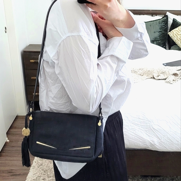 Vince Camuto Leather Shoulder bag with Gold Hardware - Picture 3 of 11